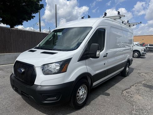 Used 2021 Ford Transit 250 Medium Roof AWD image 32