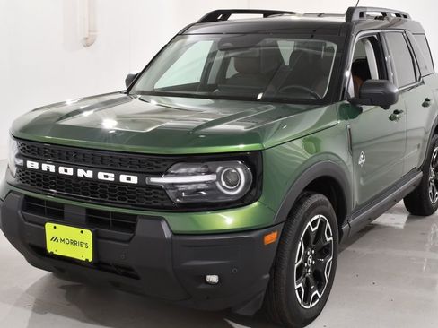 Used 2025 Ford Bronco Sport Outer Banks w/ Outer Banks Tech Package+ AWD/4WD image 2