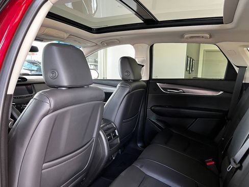 Used 2019 Cadillac XT5 Luxury FWD image 24