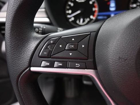 Used 2025 Nissan Altima 2.5 SV FWD image 26
