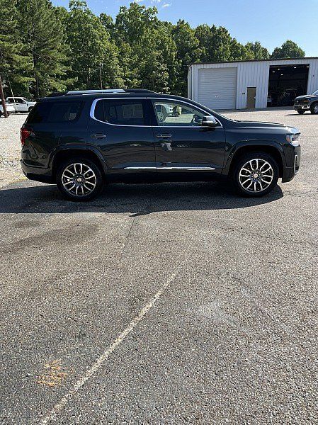 Used 2022 GMC Acadia Denali w/ Denali Technology Package FWD image 8