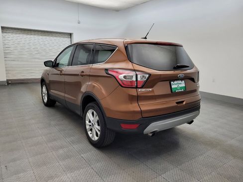 Used 2017 Ford Escape SE FWD image 5
