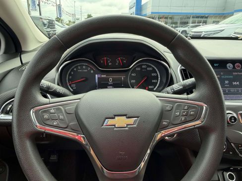 Used 2016 Chevrolet Cruze LT w/ Sun And Sound Package FWD image 28