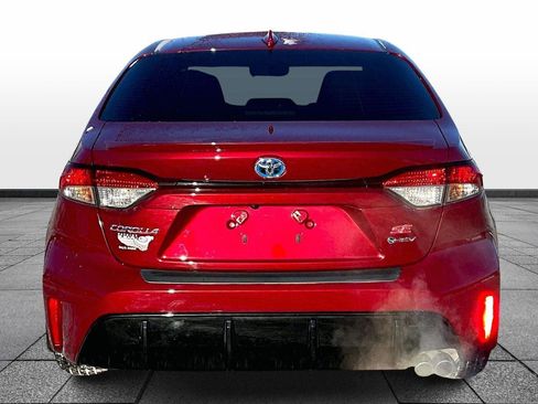 Used 2025 Toyota Corolla SE image 4