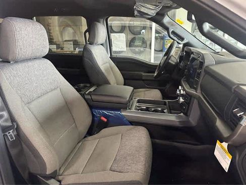 New 2025 Ford F150 XLT w/ Equipment Group 302A MID image 32