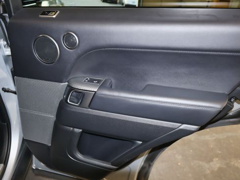 Used 2020 Land Rover Range Rover Sport HST image 48