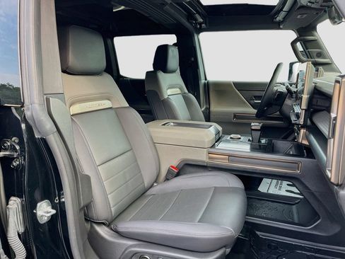 Used 2025 GMC Hummer EV 2X AWD/4WD image 33