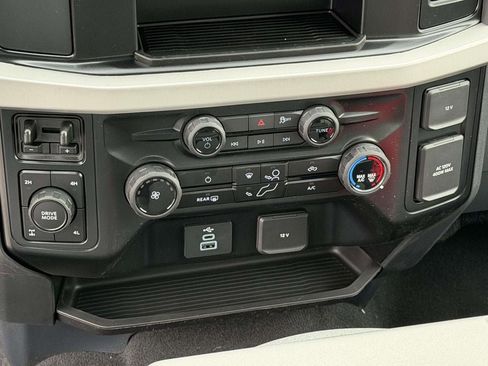 New 2026 Ford F250 XLT w/ FX4 Off-Road Package AWD/4WD image 12