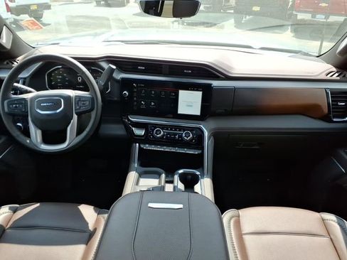 Used 2026 GMC Sierra 2500 Denali w/ Denali Reserve Package image 15