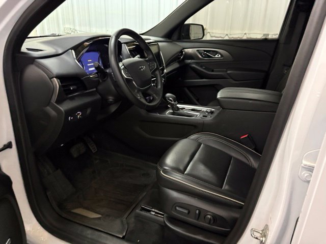 Used 2023 Chevrolet Traverse Premier w/ Redline Edition AWD/4WD image 34
