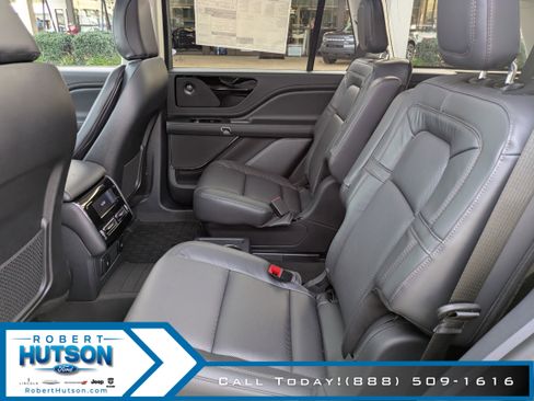 New 2026 Lincoln Aviator Reserve w/ Jet Appearance Package image 15