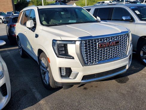 Used 2021 GMC Yukon Denali w/ Denali Ultimate Package AWD/4WD image 2