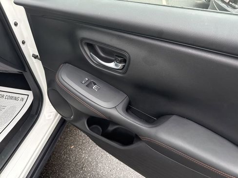 Used 2025 Honda HR-V Sport image 16