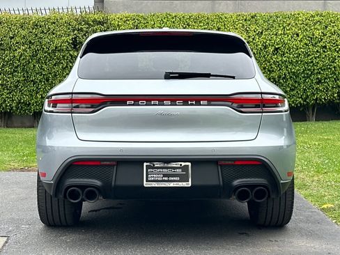 Certified 2025 Porsche Macan image 7
