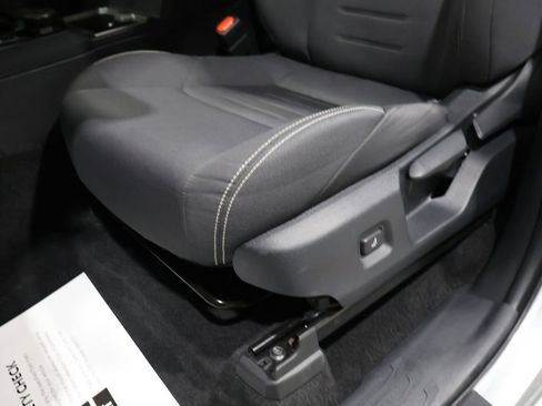 Used 2024 Toyota Tacoma TRD Off-Road image 10