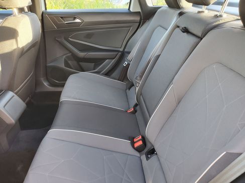 Used 2025 Volkswagen Jetta Sport image 13