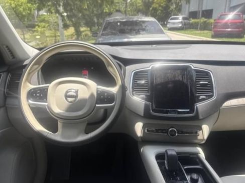 Used 2024 Volvo XC90 B6 Plus w/ Protection Package Premier AWD/4WD image 3