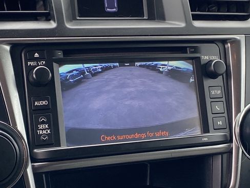 Used 2013 Toyota Highlander Plus FWD image 24