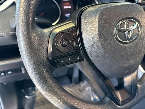 Used 2019 Toyota RAV4 LE w/ Carpet Mat Package AWD/4WD image 19