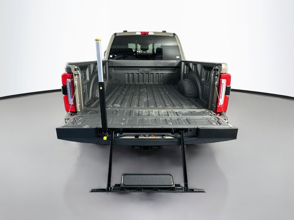 Used 2026 Ford F350 Platinum w/ Platinum Plus Package AWD/4WD image 30