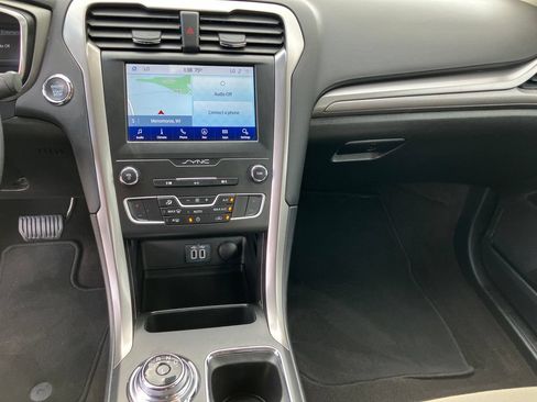 Used 2020 Ford Fusion S FWD image 11