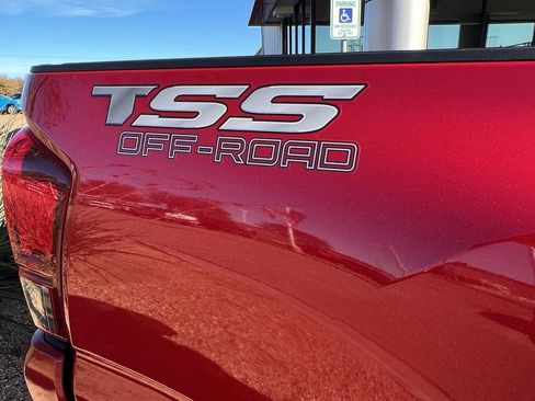 Used 2022 Toyota Tacoma SR image 30