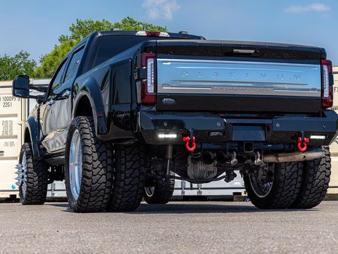 Used 2023 Ford F450 Platinum image 5