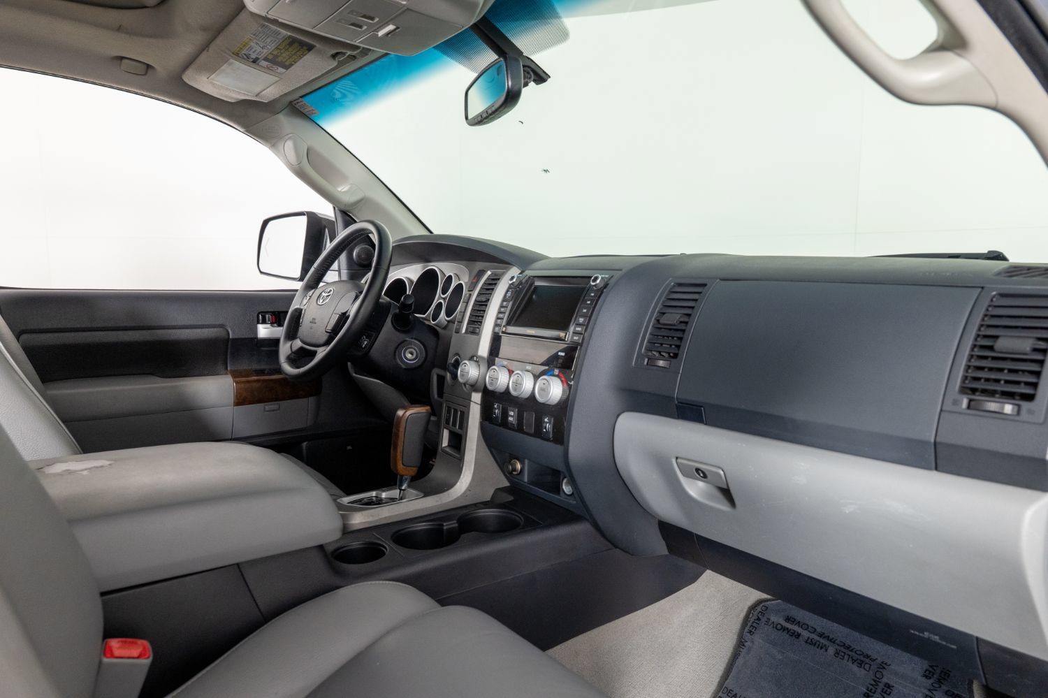 Used 2010 Toyota Tundra Limited w/ Memory Pkg AWD/4WD image 26