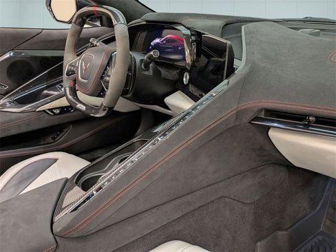 Used 2023 Chevrolet Corvette Z06 w/ Z07 Performance Package image 6