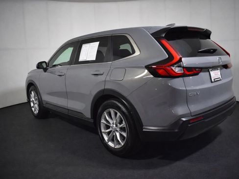 Used 2025 Honda CR-V EX image 6