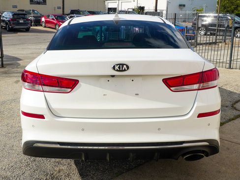 Used 2020 Kia Optima LX image 6