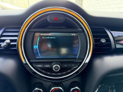 Used 2019 MINI Cooper 4-Door Hardtop image 34