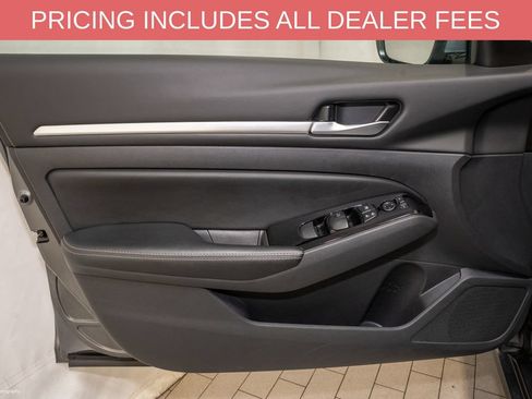 Used 2024 Nissan Altima 2.5 SL AWD/4WD image 12