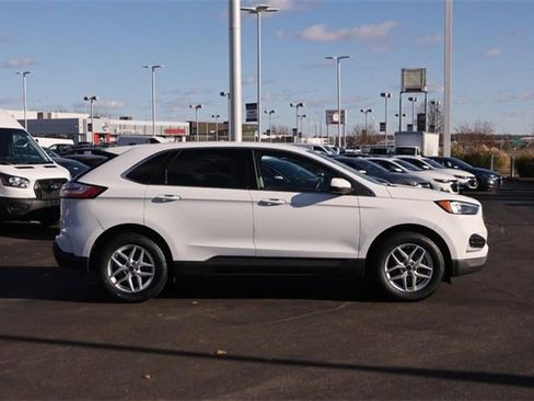 Certified 2024 Ford Edge SEL image 5