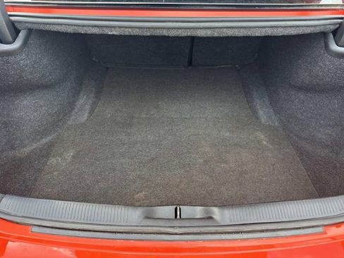 Used 2018 Dodge Charger R/T RWD image 9