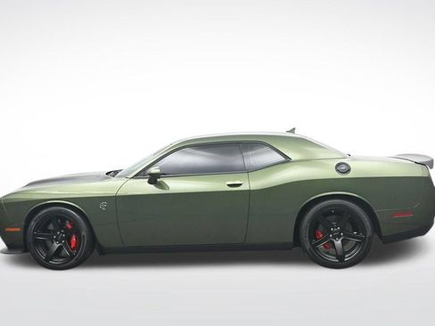 Used 2022 Dodge Challenger SRT Hellcat w/ Plus Package RWD image 10