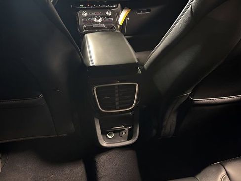 Used 2023 Lincoln Nautilus Standard image 14