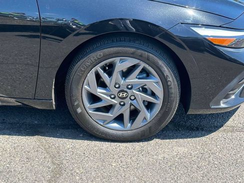 Used 2024 Hyundai Elantra SEL FWD image 7