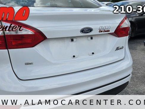 Used 2016 Ford Fiesta SE FWD image 11