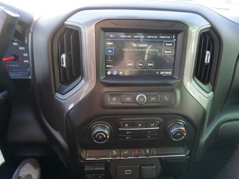 Used 2019 Chevrolet Silverado 1500 Custom Trail Boss image 17