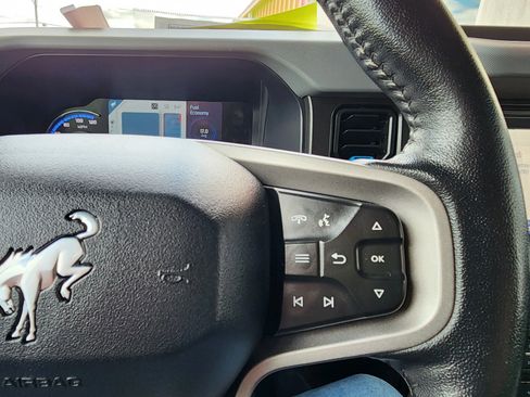 Used 2022 Ford Bronco Black Diamond AWD/4WD image 35