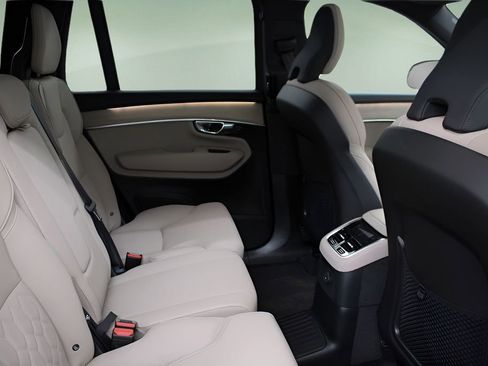 New 2026 Volvo XC90 T8 Core AWD/4WD image 24