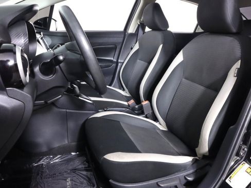 Used 2020 Nissan Versa SV FWD image 28