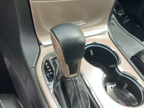 Used 2017 Jeep Grand Cherokee Overland AWD/4WD image 17