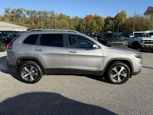Used 2020 Jeep Cherokee Limited image 9