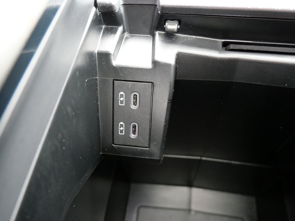 Certified 2025 Toyota Sienna XLE FWD image 31