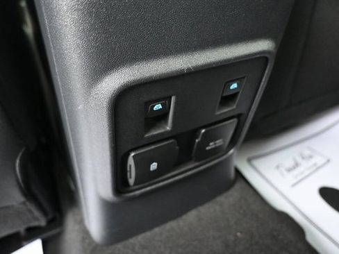 Used 2023 Ford Bronco Wildtrak image 27