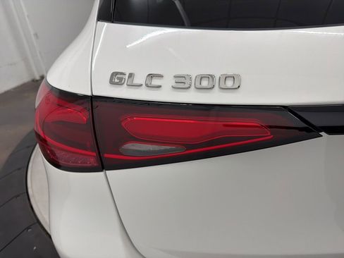 Used 2026 Mercedes-Benz GLC 300 image 11