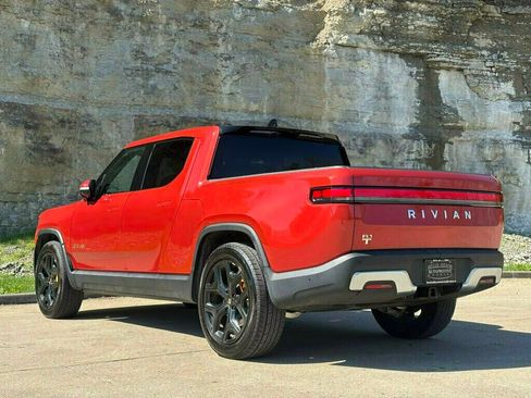 Used 2022 Rivian R1T Launch Edition image 3