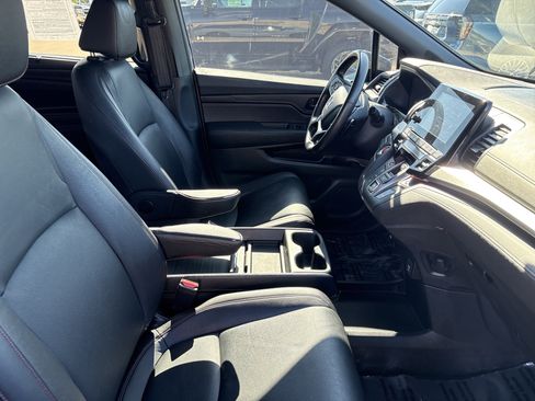 Used 2023 Honda Odyssey Sport image 18